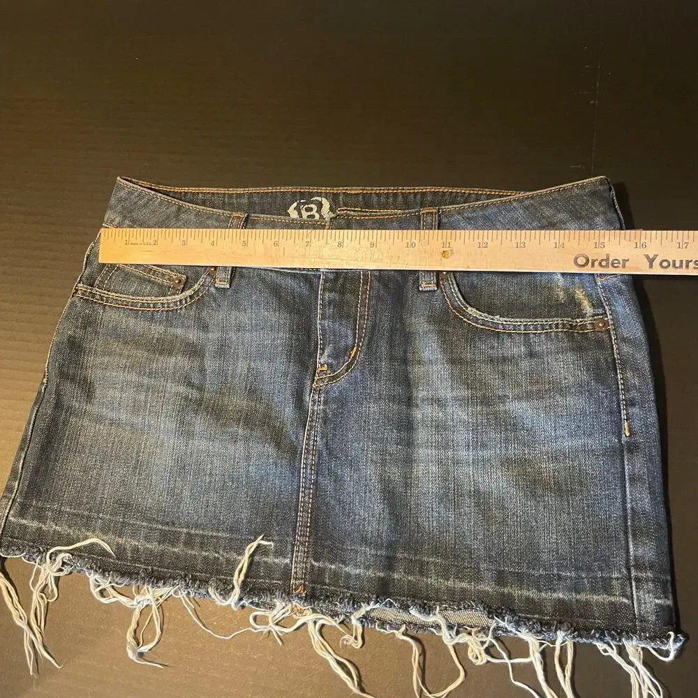 Bullhead women's denim mini skirt size 5 frayed hem jean skirt festival Y2K